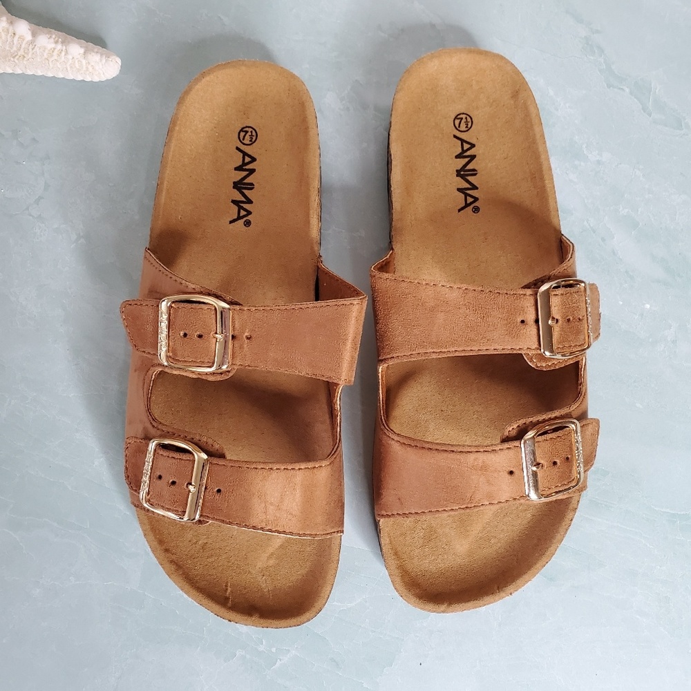 NEW Croc Embossed Buckle Sandal - Picture 5 of 5